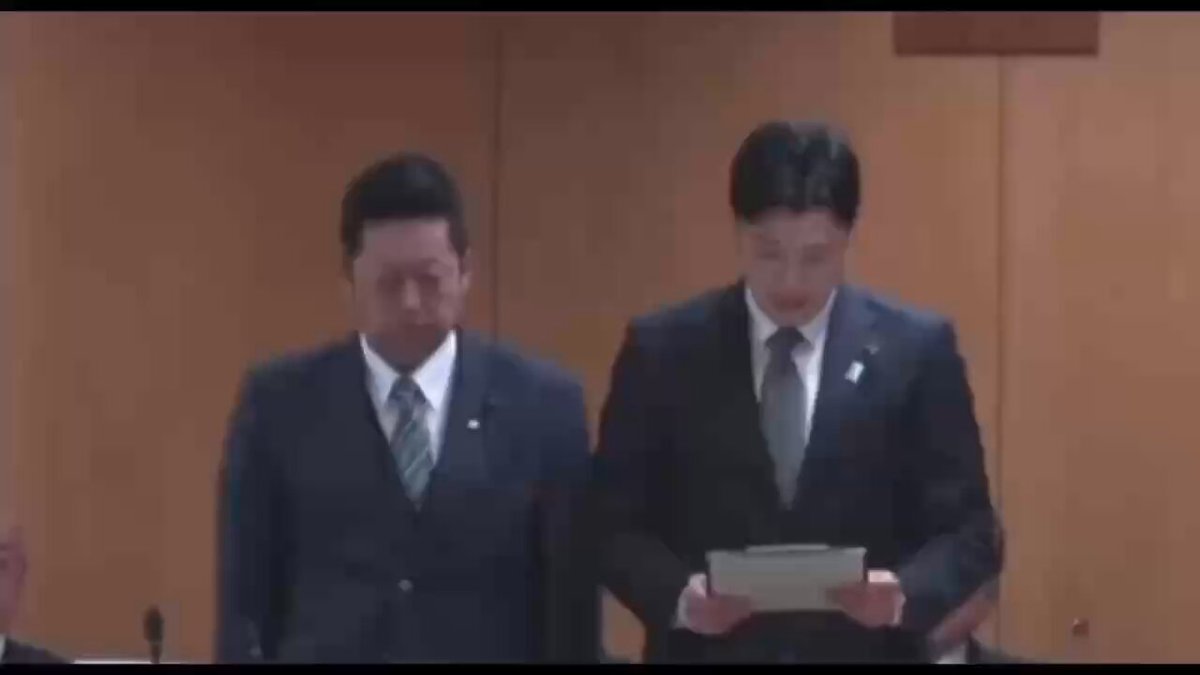 私もやはり 兵庫県議会は 兵庫県知事に対して 不信任を出すべきと思う。 9ヶ月も掛けて出した 調査結果に対する行動を 議会は果たすべきだと思う。 兵庫県を善くする為に 命を落とした方々に 議会は報いるべきだと思う。 #さいとうヤメロ #兵庫県議会がんばれ