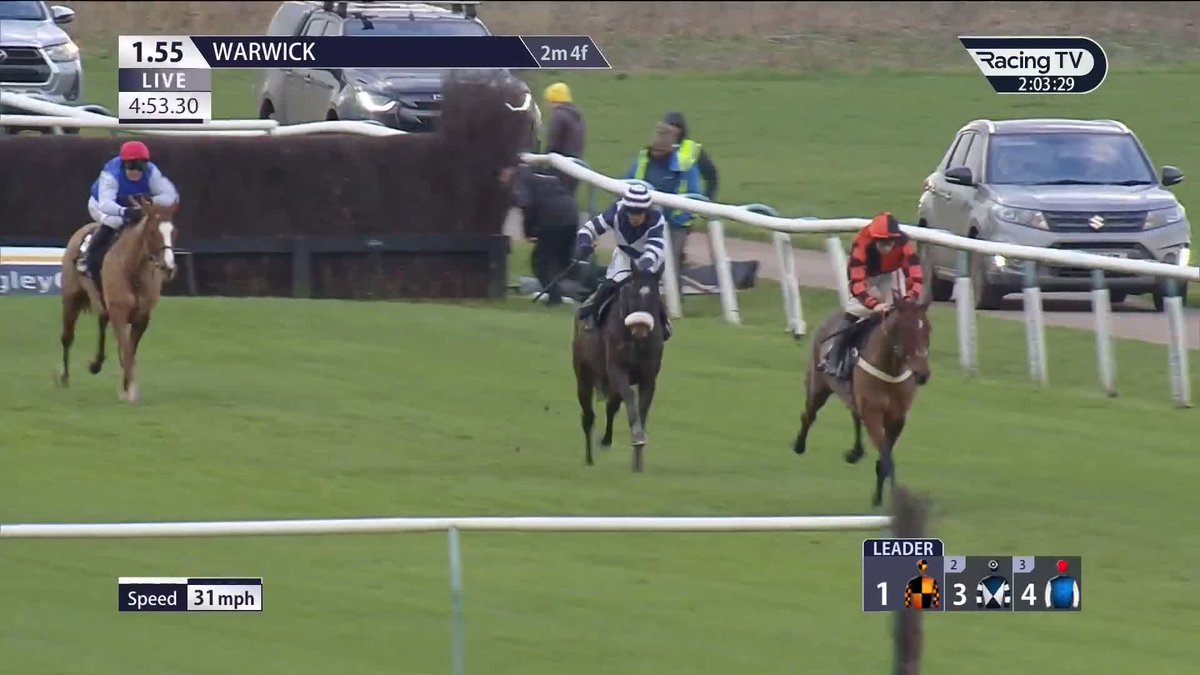 ⚫️🟠 DIVA LUNA outclasses her rivals with a solid round of jumping at Warwick to win as she likes for Ben Pauling. 💪 She’s a really likeable Mare who has a good future ahead of her, she’s capable of winning a big race this season.