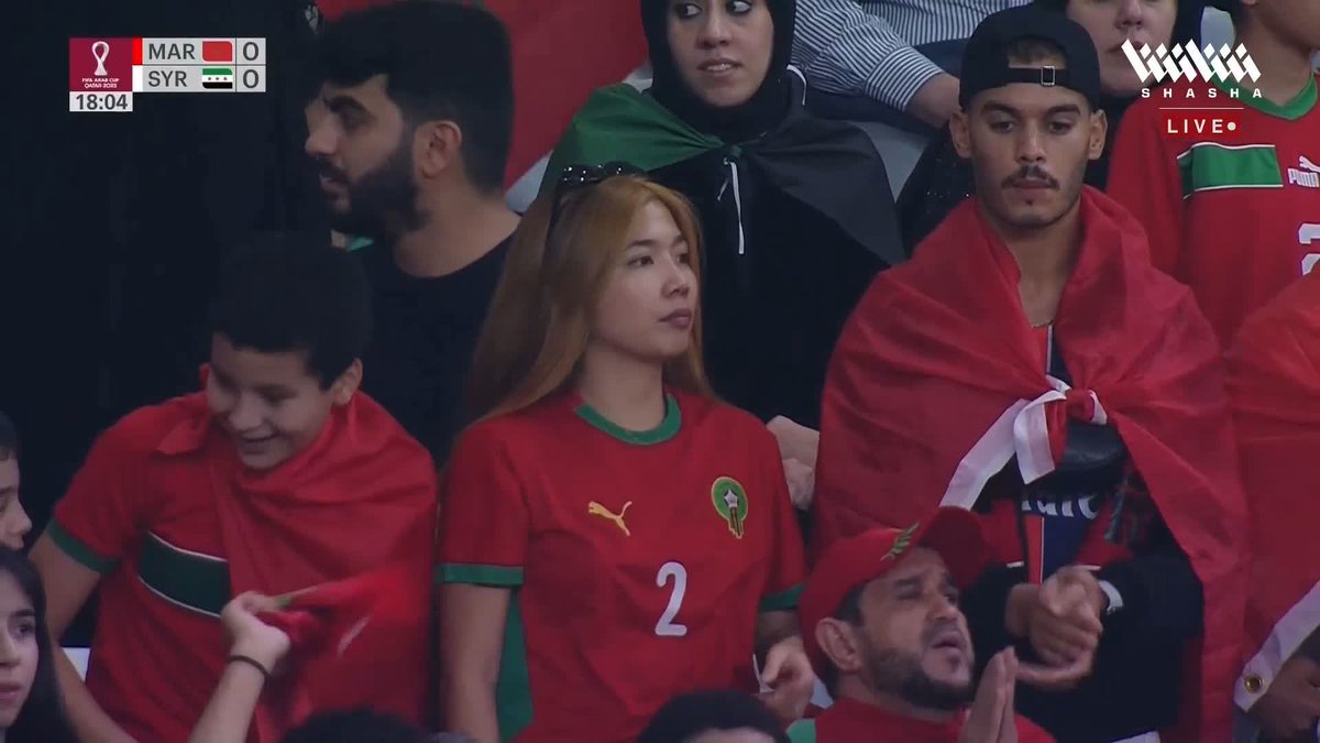 حماس الجماهير المغربية والسورية في المدرجات 🇸🇾🇲🇦 تابعوا المباراة وباقي المواجهات في #كأس_العرب_على_شاشا 🏆💫 شاهد الآن مجاناً وبدون تسجيل دخول 📺