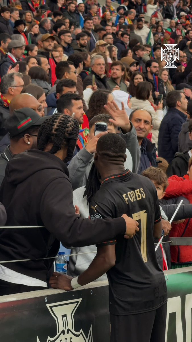 Time to 𝗥𝗲𝘄𝗶𝗻𝗱 📼 O dia da estreia de Carlos Forbs na Seleção A 🫂❤️‍🔥 #FazHistória | #WCQ