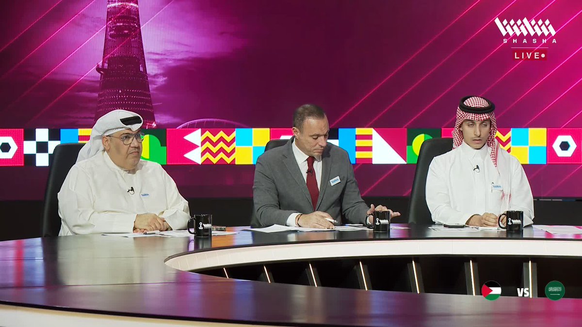 المسحل: المنتخب السعودي يعاني من عدم استقرار على مستوى خط الدفاع ❌ تابعوا الاستوديو التحليلي لمواجهة فلسطين والسعودية في #كأس_العرب_على_شاشا 🏆✨ يمكنكم مشاهدة المباريات مجاناً وبدون تسجيل دخول 📺