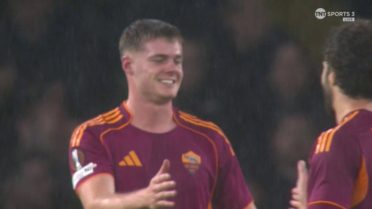 Evan Ferguson extends Roma's lead at Celtic Park 😮💨 📺 TNT Sports & discovery+ UK
