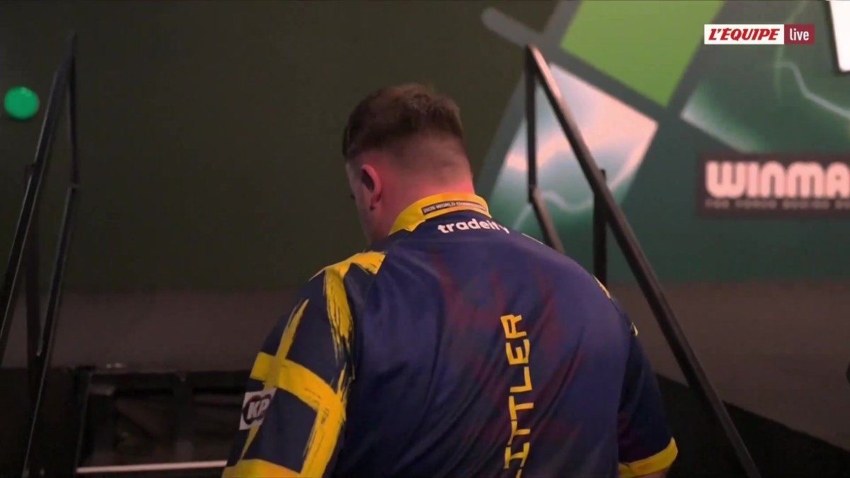 Le champion du monde en titre, Luke Littler, remet son titre en jeu ! Le direct sur L'Équipe live > #lequipeFLECHETTES
