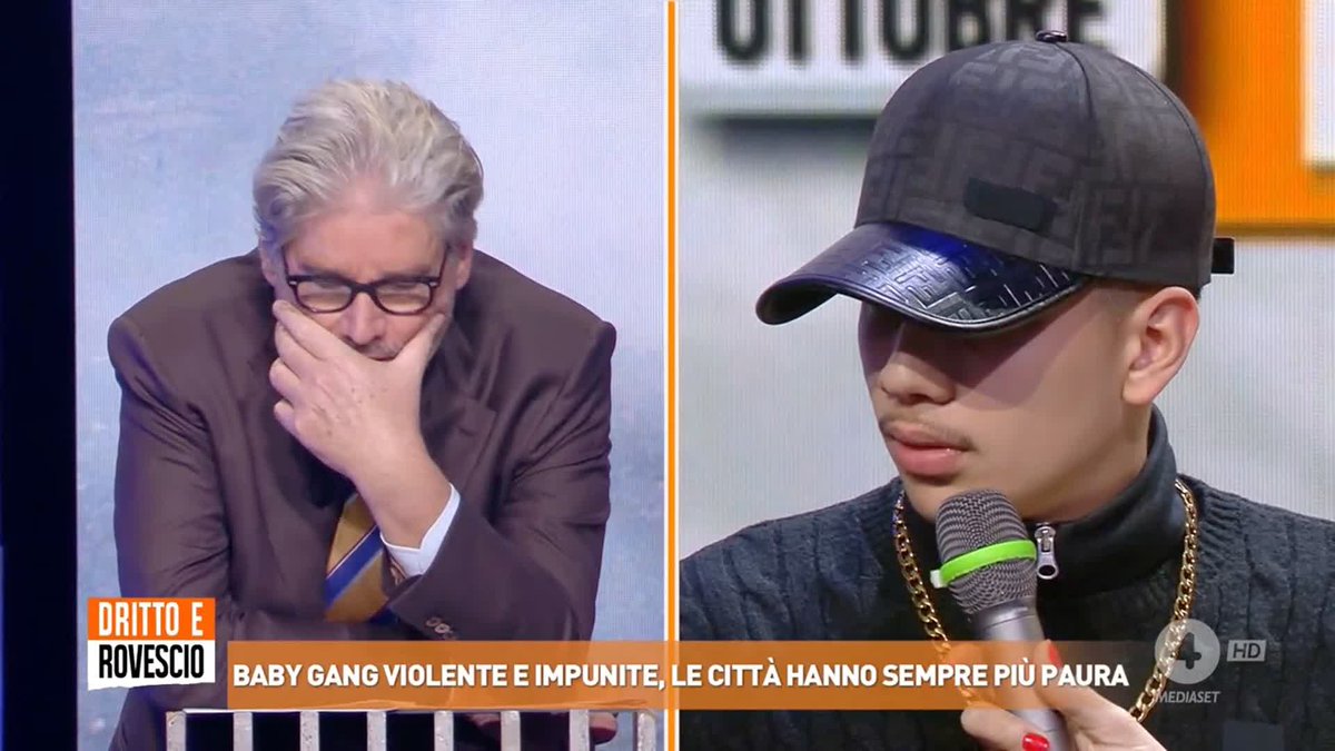 "Io sono stato picchiato dalle forze dell'ordine per aver usato un estintore per scherzo" Momo a #drittoerovescio