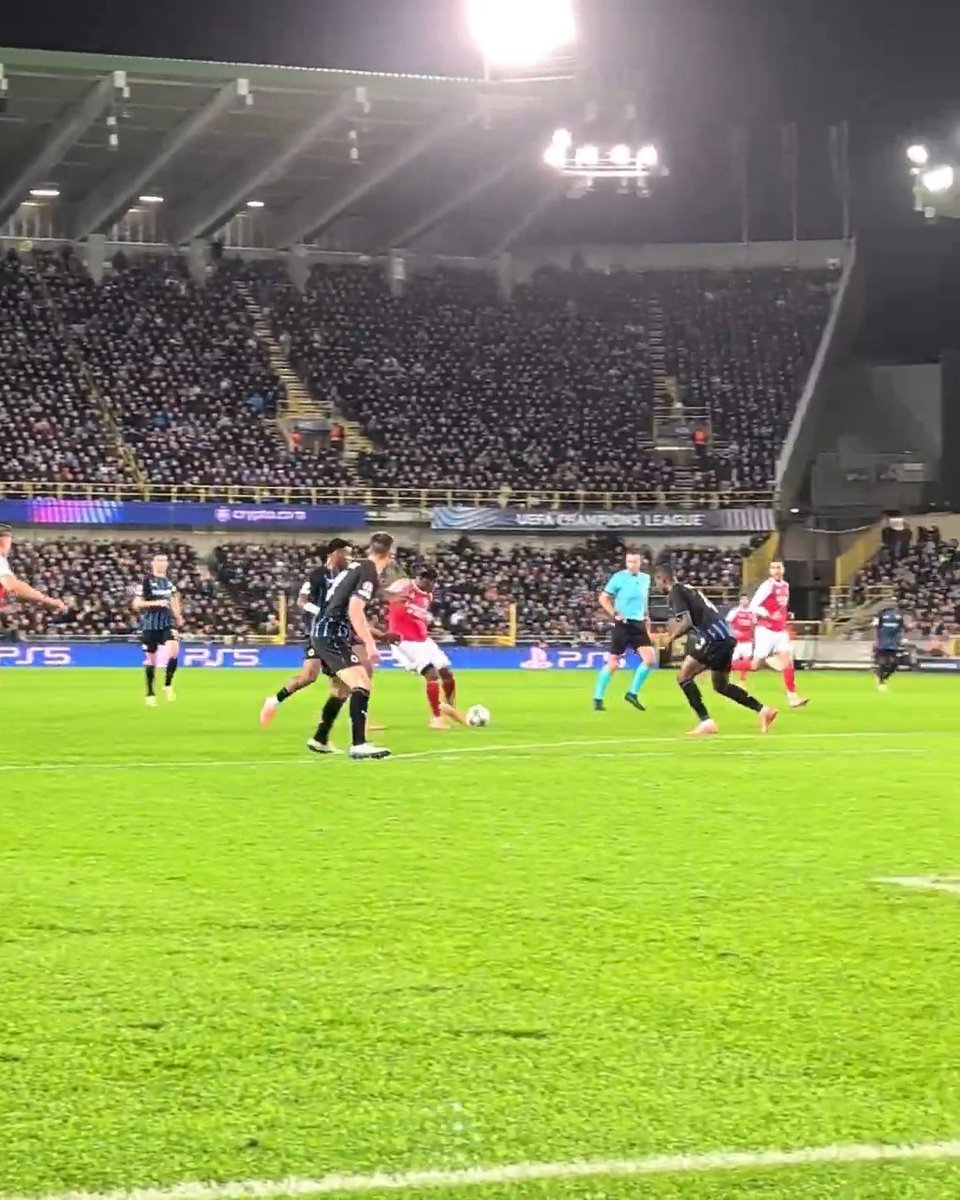 A ferocious finish ⚡️ Pitch-side view of THAT Madueke strike 🤳