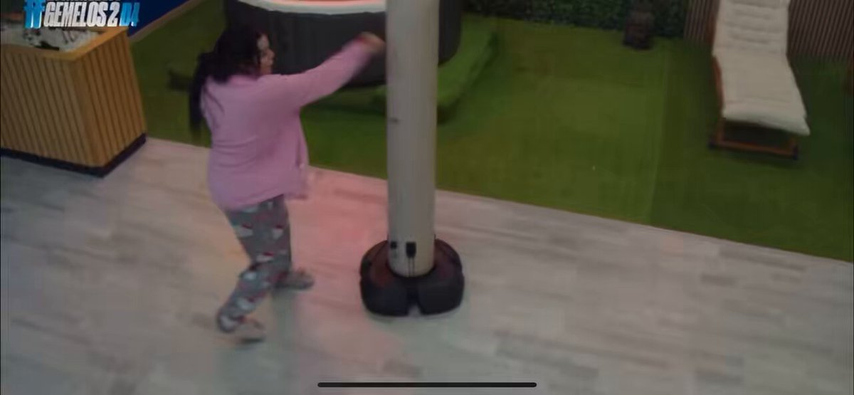 LO DESQUICIADA Q ESTÁ JAJAJA #LaCasaDeLosGemelos2D4