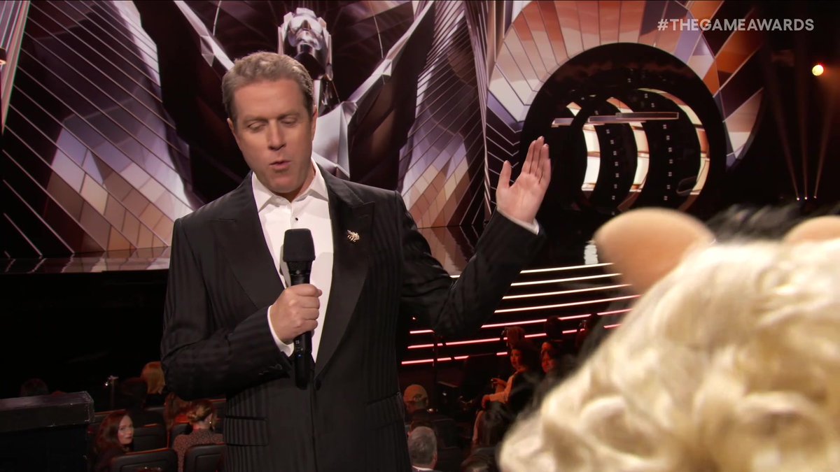 We’re starting to worry whether Miss Piggy’s performance will actually happen… #TheGameAwards The Muppets