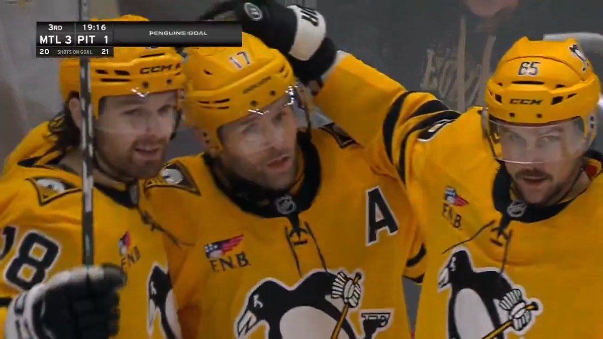 Sid ➡️ Rusty! ... AND WE GET 1/2 OFF RUSTY’S SHAKE AT THE MilkShake Factory - Pittsburgh TOMORROW!
