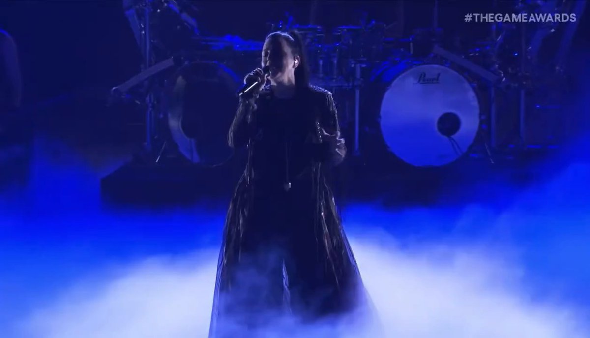 Evanescence on stage at The Game Awards absolutely ate omg Amy Lee’s voice is amazing 😭