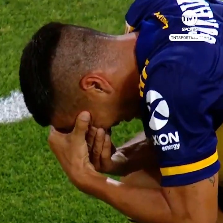 Hoy se cumple un nuevo aniversario del primer gol del Pulpo González en el club (12/12/2020) tras estar un año sin jugar. 👉🏻 En su honor, hoy se celebra el día del Hincha de Boca. Feliz día a todo el pueblo xeneize 💙💛💙