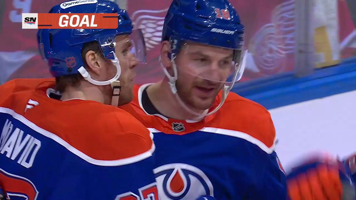 What a pass from Connor McDavid to set up Zach Hyman 🤝