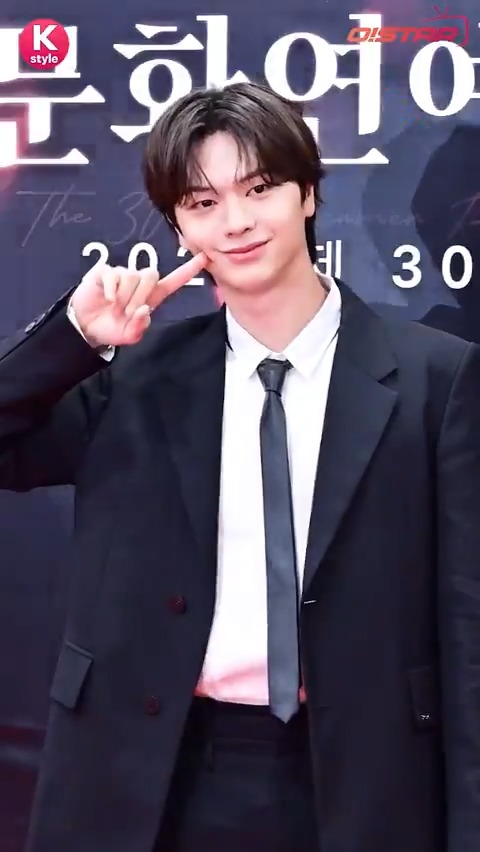 BTOB ソンジェ、颯爽と登場！ 「第30回消費者の日」授賞式の模様をおとどけ🎥 ▼フォト記事はこちら #ソンジェ #BTOB