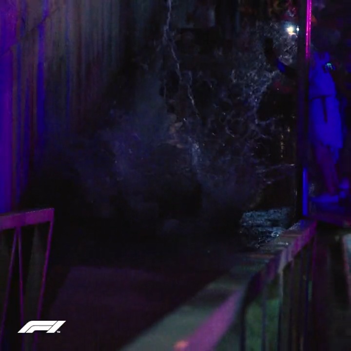 4 years ago today, Valtteri Bottas cannonballed into a pool to celebrate his last race with Mercedes. This was the perfect comedic relief amid all the postrace fallout from Abu Dhabi 2021.