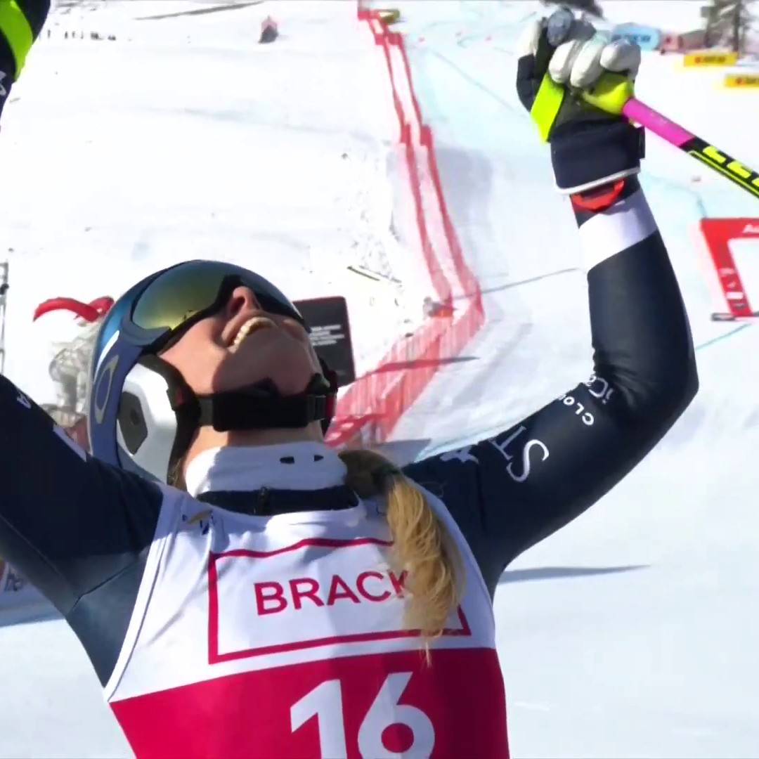Lindsey Vonn takes a HUGE lead after a stunning downhill run in St Moritz! 🤩🇺🇸