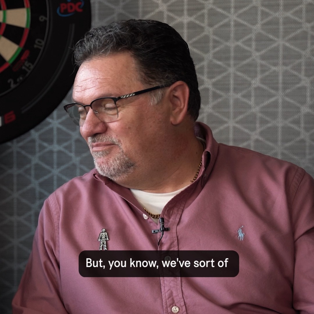 Colin was diagnosed with #ProstateCancer in 2024, but it was caught early. 💙 Just days after surgery, he watched family member Rob Cross wear our Man of Men badge at Ally Pally. 🎥 Watch the full film: @PaddyPower l PDC Darts l Sky Sports