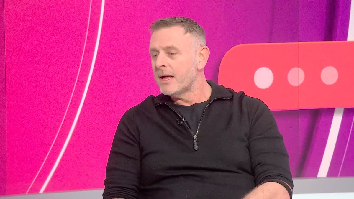 "Liverpool have to move past Mo Salah, it's a weakness in the squad" 💬 Darragh MacAnthony believes that Arne Slot should be backed by Liverpool's owners with talks to be hold between Slot and Salah about the ongoing situation and insists that 'legends' need to be moved on 🔴