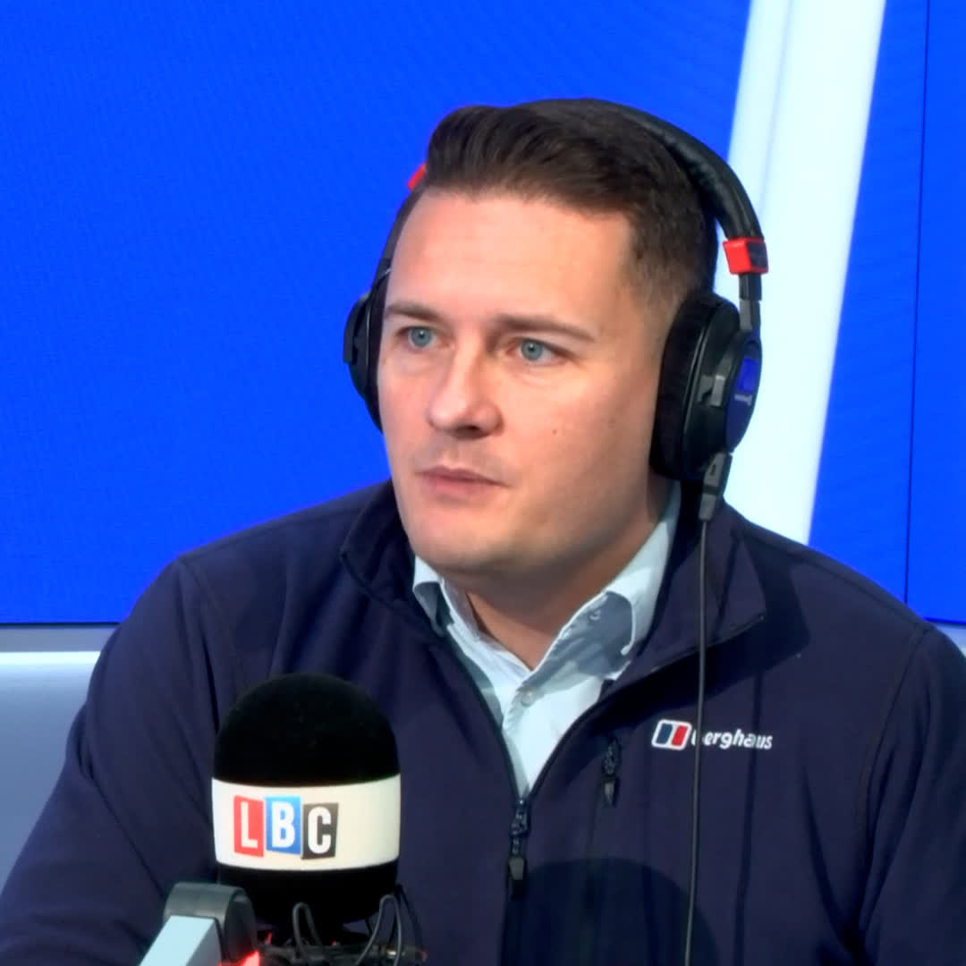 'I'm not comfortable about it...' 'Why are you allowing it?' Nick Ferrari probes Health Secretary Wes Streeting on an upcoming puberty blockers trial, after the drugs were banned last year.