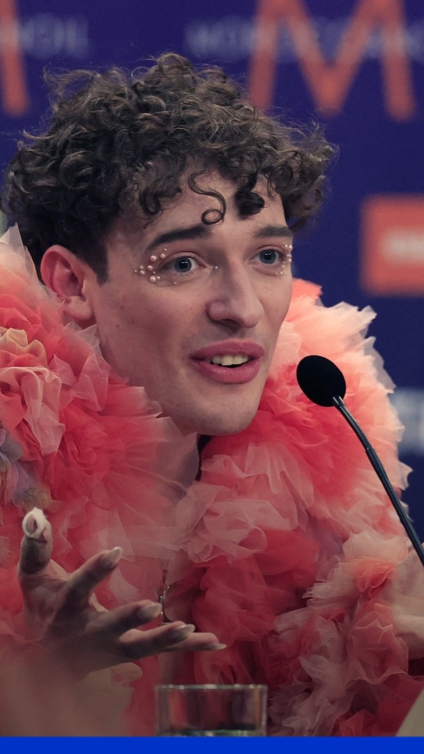 💬 "Ce trophée n'a plus sa place sur mon étagère" Nemo, gagnant de l’Eurovision 2024, rend son trophée en réaction à la participation d’Israël à l’édition 2026