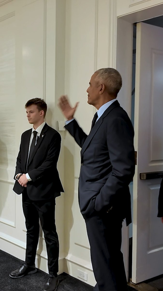 Leo High School Choir captured our hearts this year in their incredible performance on America’s Got Talent. When President Obama met them this week on his trip in Chicago, they captured his heart, too, with their infectious enthusiasm and an impromptu performance of “U Will Know” from supergroup Black Men United.