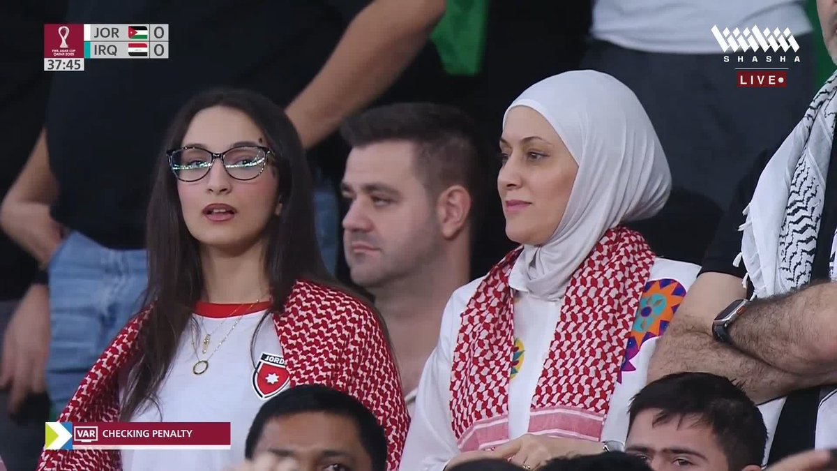 جنون.. منتخب الأردن لعب 4 مباريات في كأس العرب حصل خلالها على خمس ضربات جزاء حتى اللحظة علي علوان سددها كلها — سجل 4 وأهدر ضربة جزاء هو هداف البطولة بـالفعل الآن 🤍🇯🇴⚽️😂