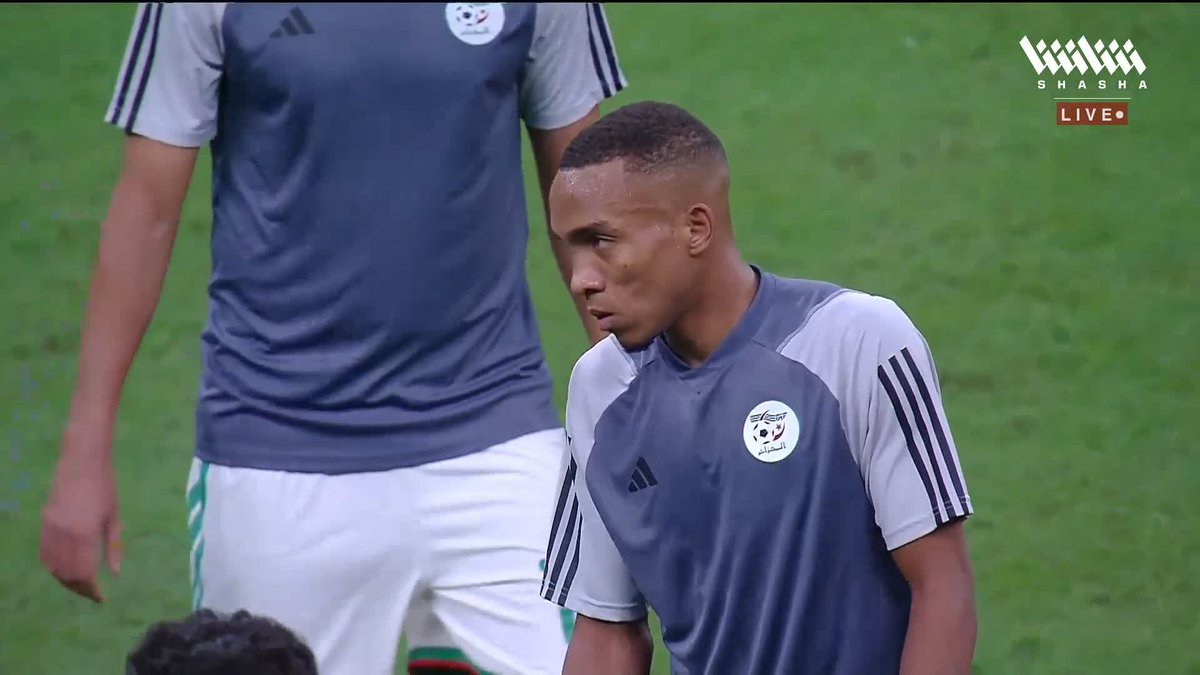 كيمو: الشخصية القوية لـ مجيد بوقرة وهو لاعب حولها إلى لاعبين الجزائر كمدرب 🇩🇿🌟 تابعوا الاستوديو التحليلي لمواجهة الجزائر والإمارات في #كأس_العرب_على_شاشا 🏆✨ شاهد الآن مجاناً وبدون تسجيل دخول 📺