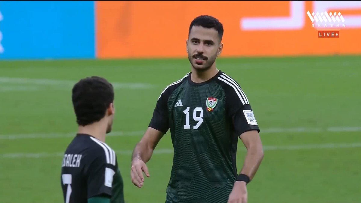 بداية الشوط الإضافي الأول 🏁 الجزائر 1️⃣ 🆚 1️⃣ الإمارات تابعوا المباراة وباقي المواجهات في #كأس_العرب_على_شاشا 🏆💫 شاهد الآن مجاناً وبدون تسجيل دخول 📺