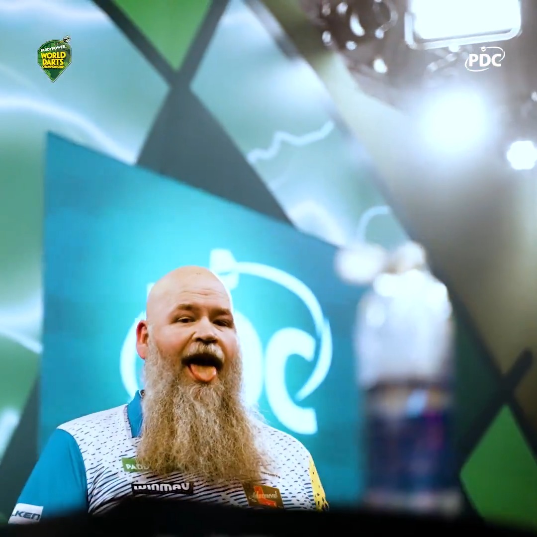 The moment Andreas Harrysson stunned Ross Smith! 😳 #WCDarts