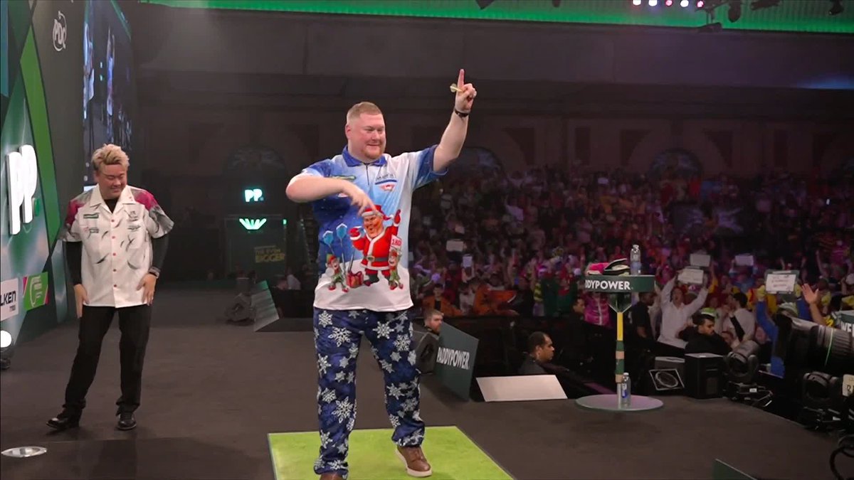 "Evans is a danger to anyone he plays. There's no doubt about it." Rapid Ricky is into the second round at Ally Pally! 🙌