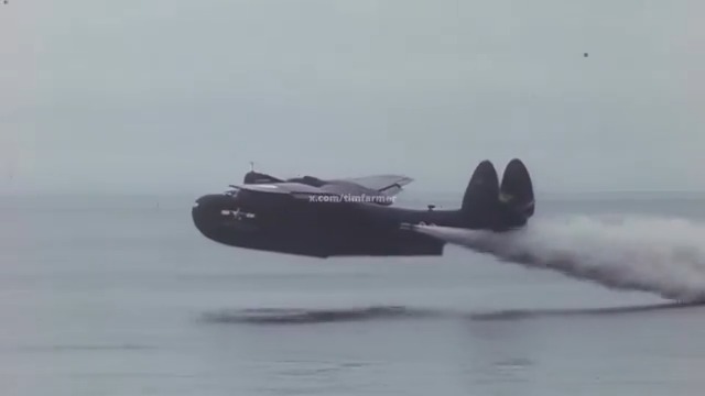 Footage from Dec 1946 of a PBM being deiced and taking off as part of Operation Highjump, a massive U.S. Navy Antarctic expedition led by Rear Adm. Richard Byrd. 4,700 men, 13 ships, and 33 aircraft, all for mapping, and "research". 🫡