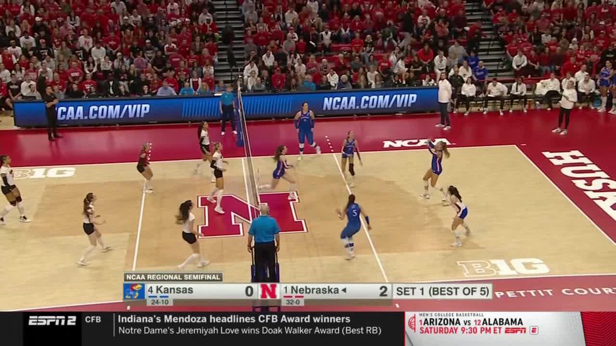 Huskers getting the block party started early 🥳 📺: ESPN2 x Nebraska Volleyball