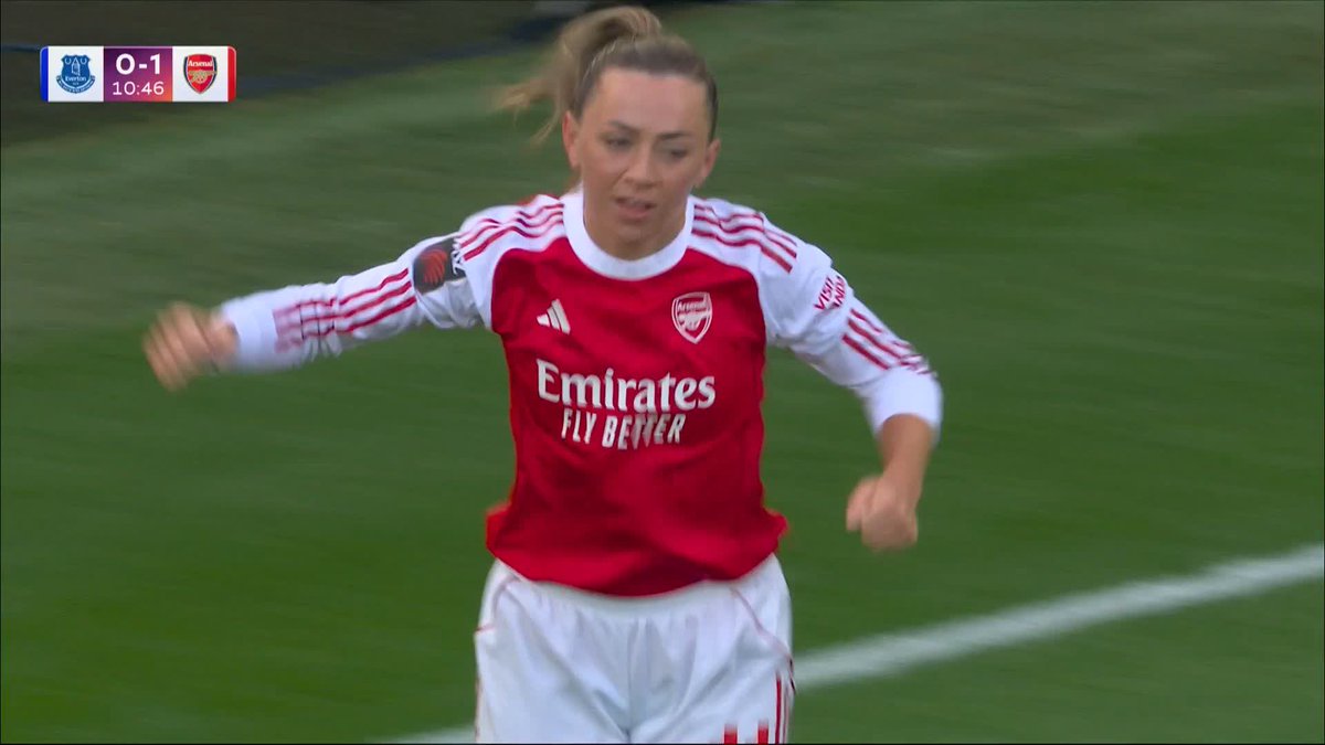 OH MY WORD?! What a goal from Arsenal's Katie McCabe 😱