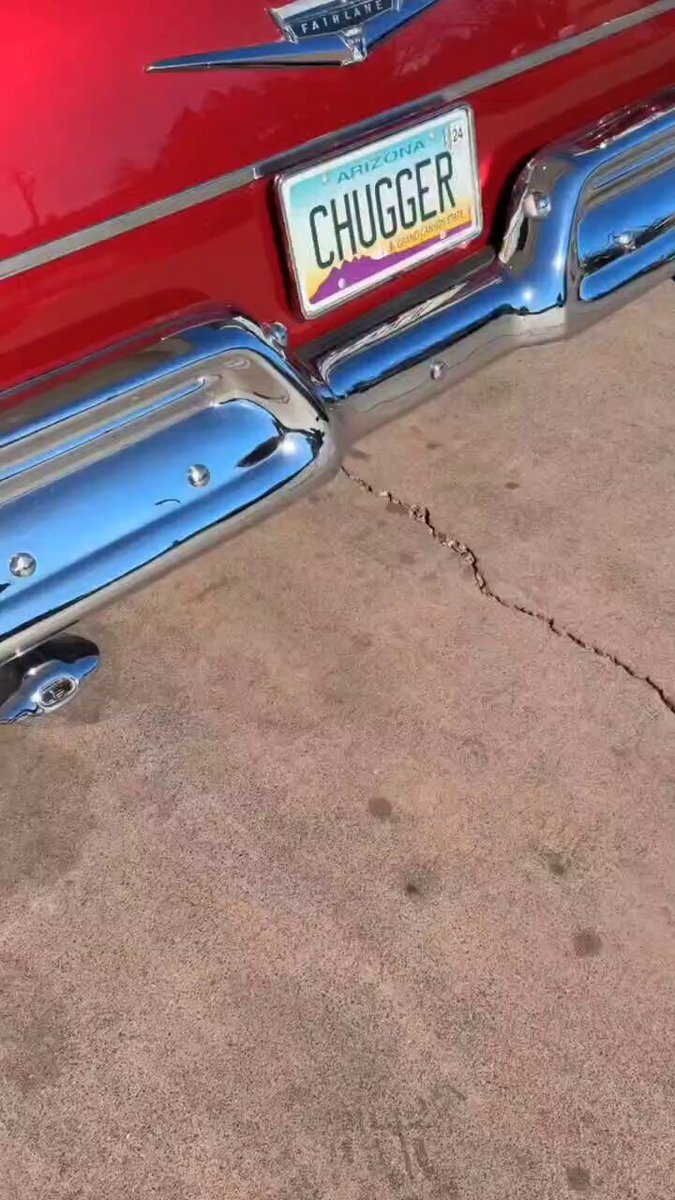 Check out this absolutely gorgeous 1957 Ford Fairlane 500 hardtop convertible.
