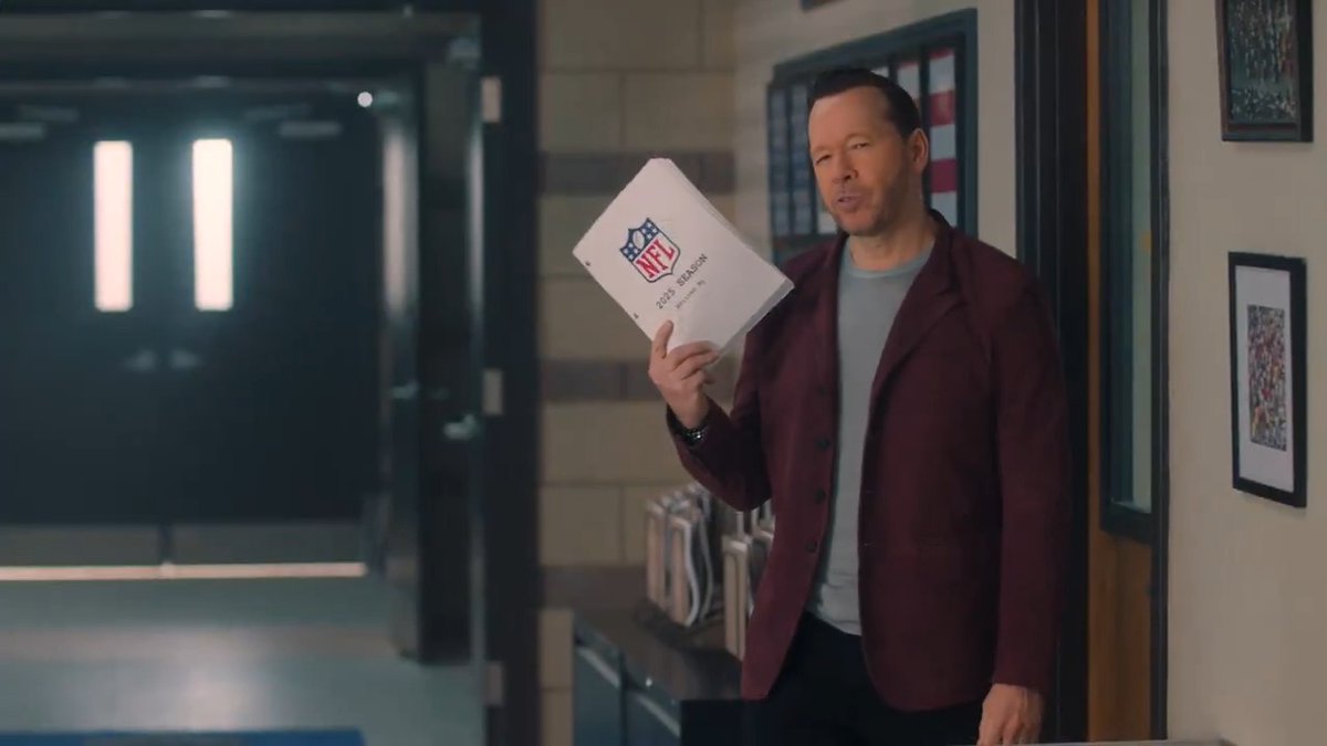 .@donniewahlberg is all in on the Pats 😤 See you Sunday!