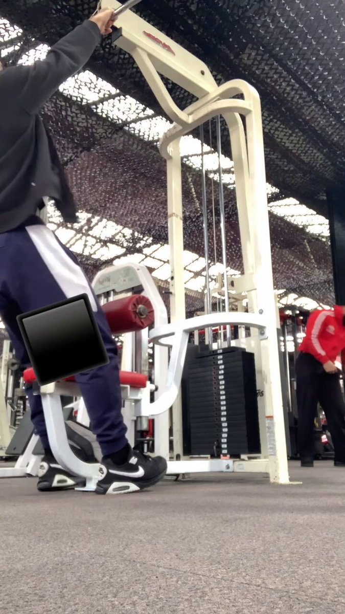 135kg. Explosive all throughout to aid my weighted pull-ups progression.