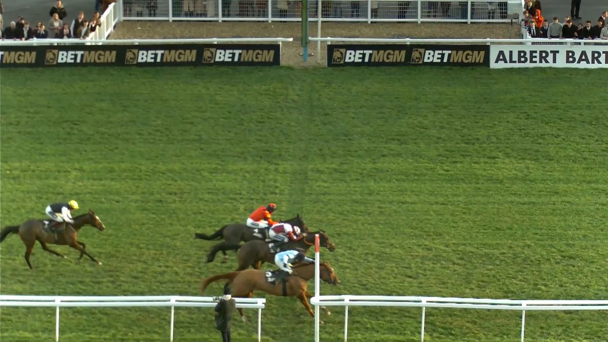 What do you think of the steward's pause? Love it or hate it? 👍👎 Ed and Richard disagree 😅 #ITVRacing