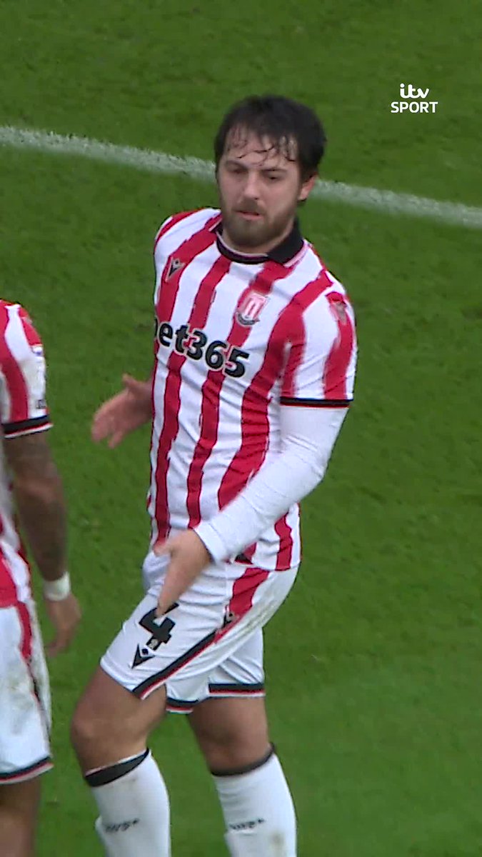 Ben Pearson's first goal in six years was quite the effort! The Stoke City midfielder dusting the cobwebs off the robot 🤖