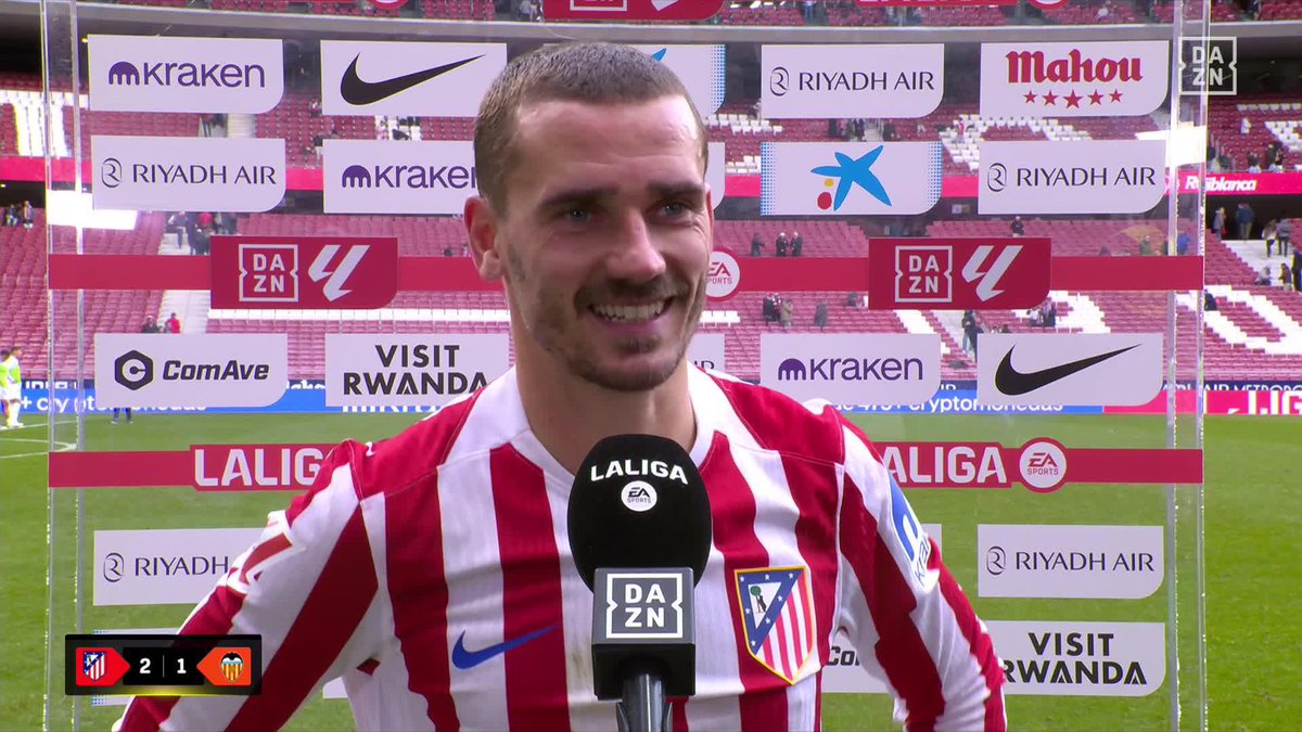 🗣️”Tengo una familia estupenda, una afición y una ciudad estupenda… Estoy muy feliz de estar aquí” Antoine Griezmann se sincera en el micrófono de Javier Valle #LALIGAenDAZN ⚽️