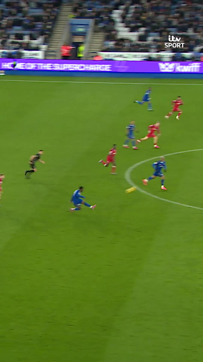 Absolutely RIDICULOUS goal from Leicester City's Abdul Fatawu Puts the ball through a players legs and then lobs the keeper from his own half! 🤯 Leicester City | EFL