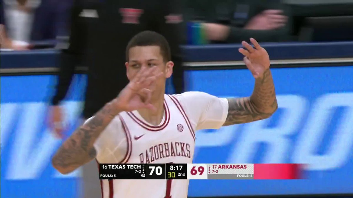 This sequence for Arkansas 😮‍💨 Watch No. 16 Texas Tech-No. 17 Arkansas on ESPN2 and the ESPN App 🍿