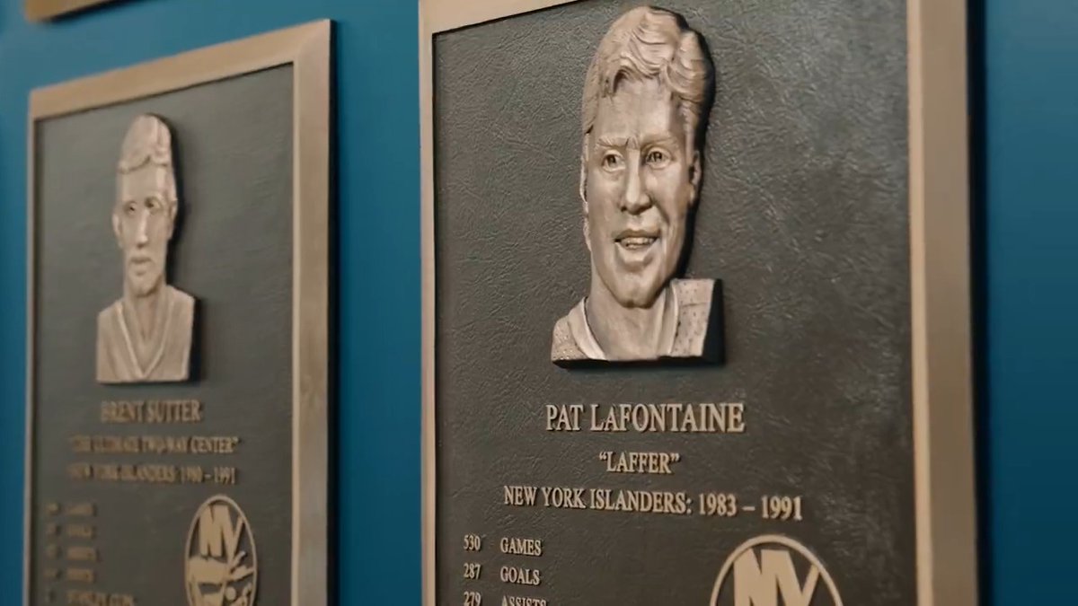 "He's a Hall of Fame player on the ice and a Hall of Fame player off the ice." The 17th player to be inducted into the #Isles Hall of Fame, #16 Pat LaFontaine.