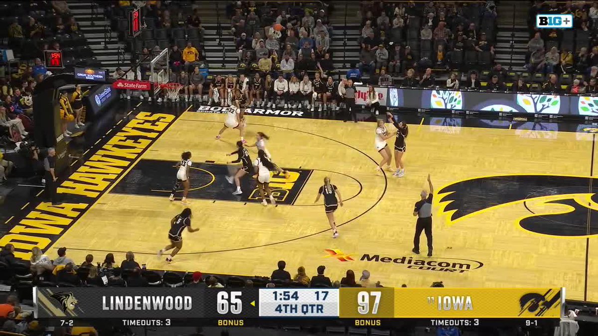 Merry 𝗦𝘄𝗶𝘀𝗵mas! Teagan Mallegni x #Hawkeyes