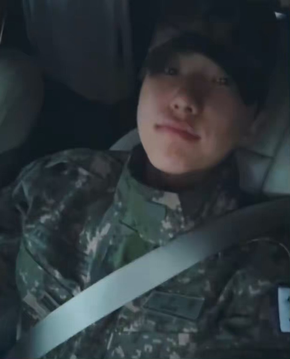 hoshi showing his hair