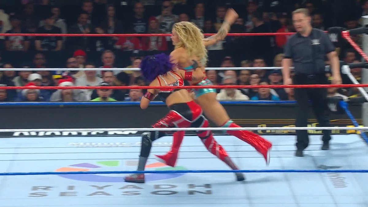 .Bayley wasn't ready for this from Sol Ruca! 😲