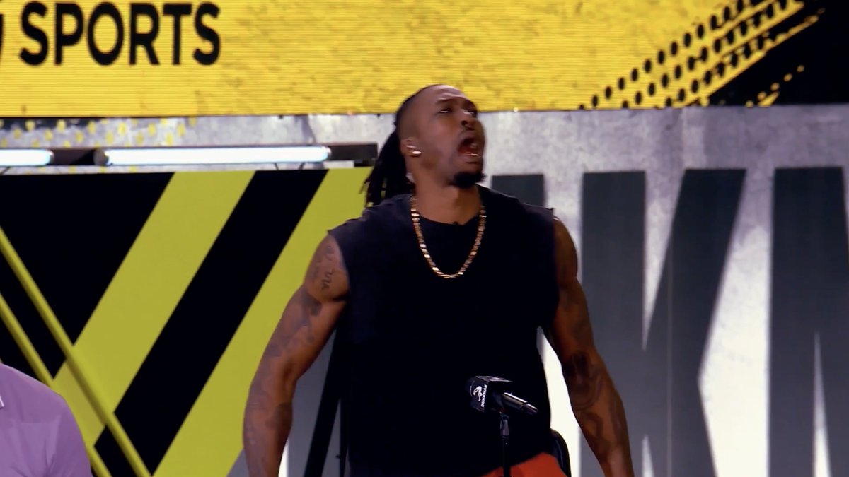 Vadym “Miller” Piddubchenko threw down a NASTY scorpion dunk 🦂😳 Dwight Howard and Jalen Rose’s reactions 😭