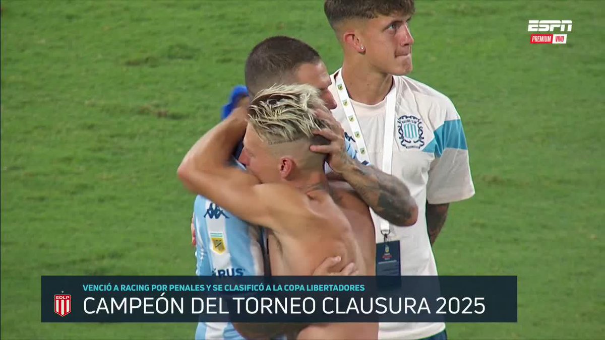 RUSITO TIPAZO: ASCACIBAR SALUDÓ UNO POR UNO A LOS JUGADORES DE RACING LUEGO DE GRITAR CAMPEÓN CON EL PINCHA. 📺 ESPN Premium | Suscribite al Pack Fútbol en