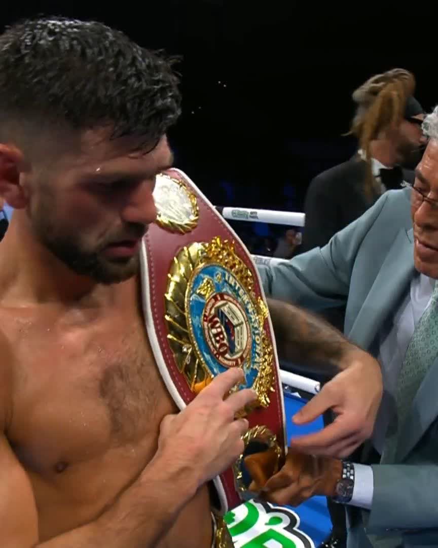 The Welsh Wizard 🏴🧙 American debut to remember for Joe Cordina, who puts a beatdown on Gabe Flores 📝 117-110, 115-112, 114-113 Two-weight World Champion loading into 2026… 🔥 #FloresCordina #PachecoSadjo