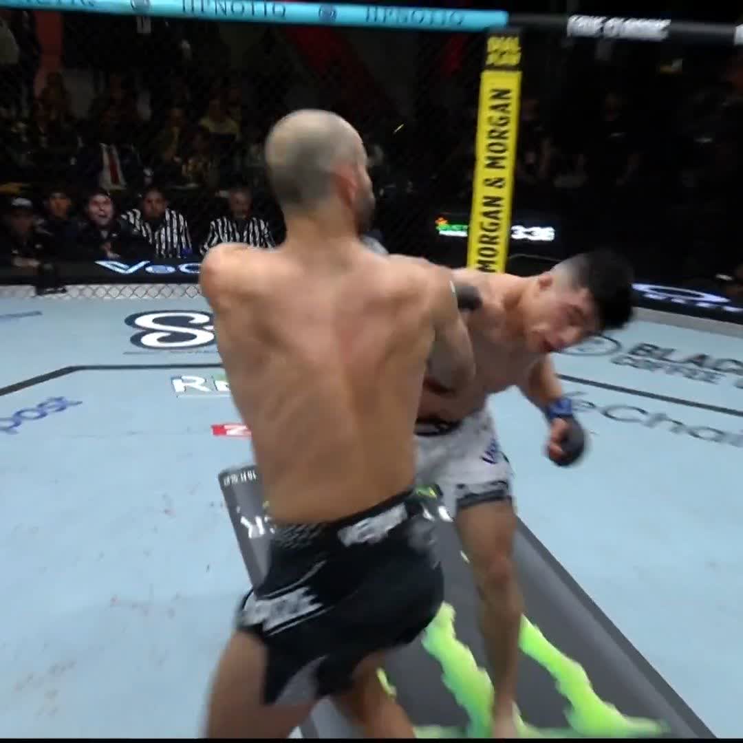 Podemos ver este nocaut todo el día 🔥🔥🔥 Kevin Vallejos #UFCVegas112