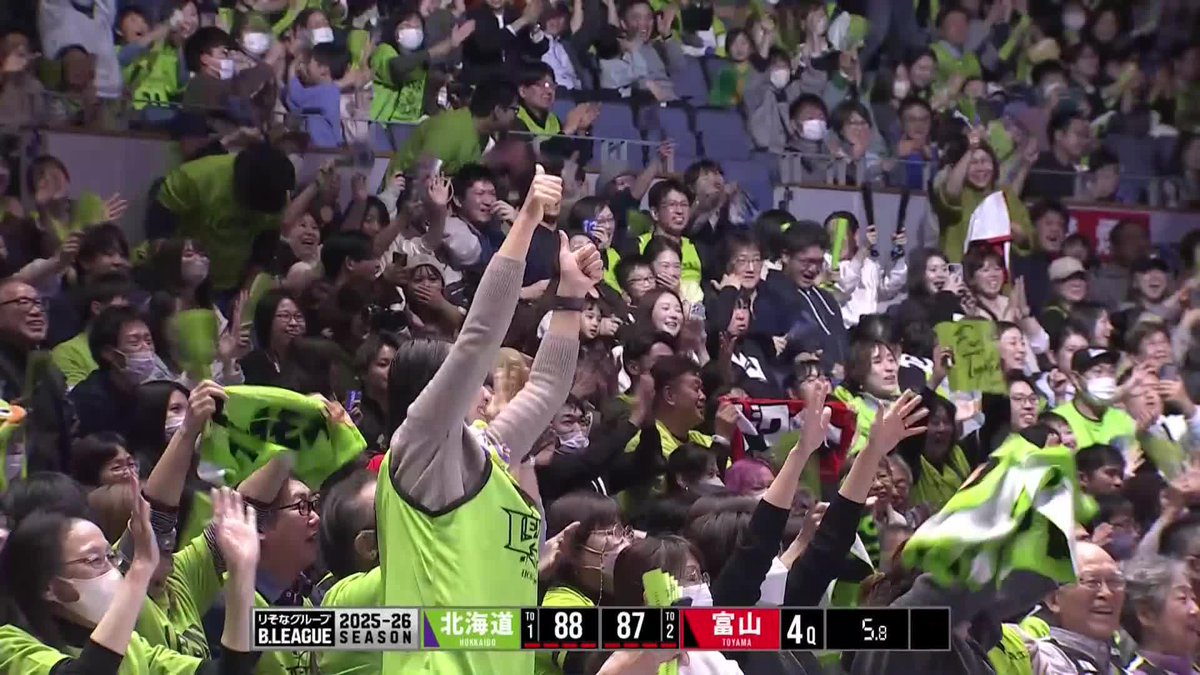 4Q残り5秒 チームで守り切り、#ドワイト・ラモス のダンクで逆転！！！！！心臓止まったかもしれない 12/14(日) vs. 富山グラウジーズ #レバンガ北海道 12/14(日) vs. 富山グラウジーズ #レバンガ北海道 Dwight Ramos