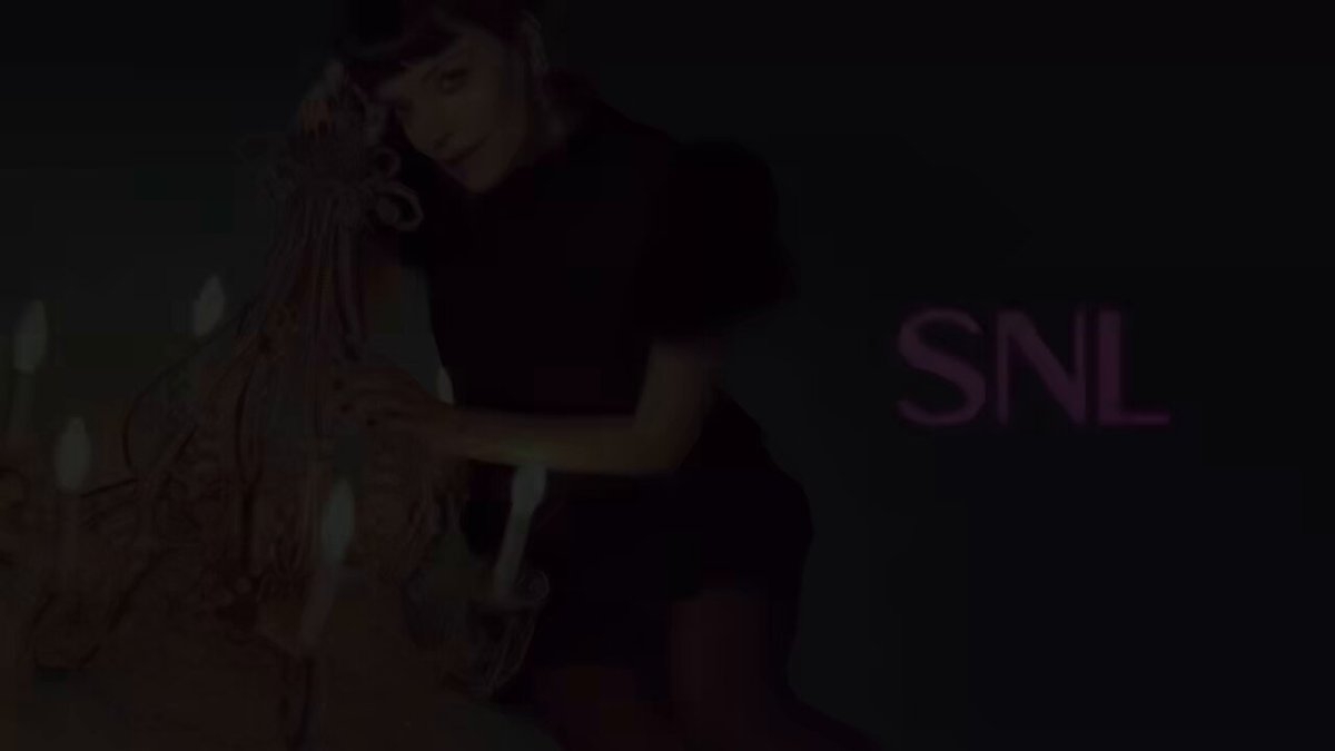 Lily Allen performing ‘Sleepwalking’ live on SNL.