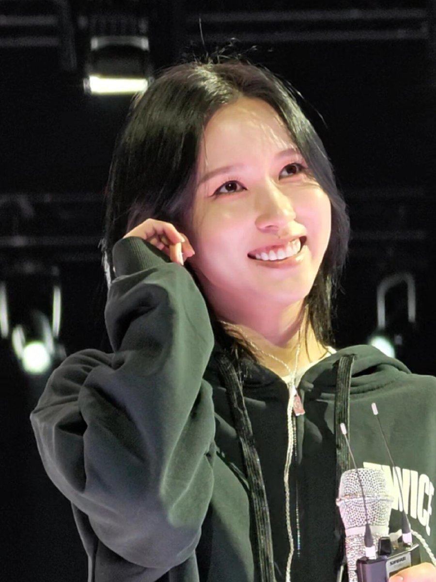 Mina doing the SK-II dance and Misty
